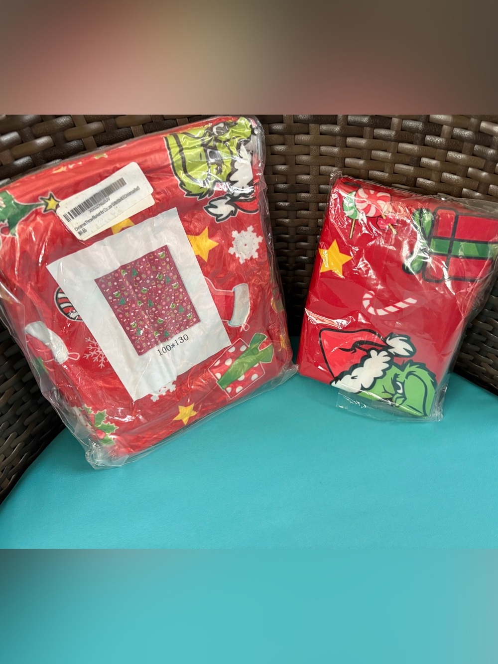 Holiday Grinch Red blanket and Tree skirt
